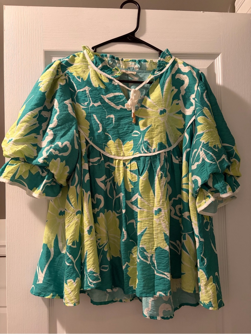 entro Teal & Lime Floral Puff-Sleeve Blouse